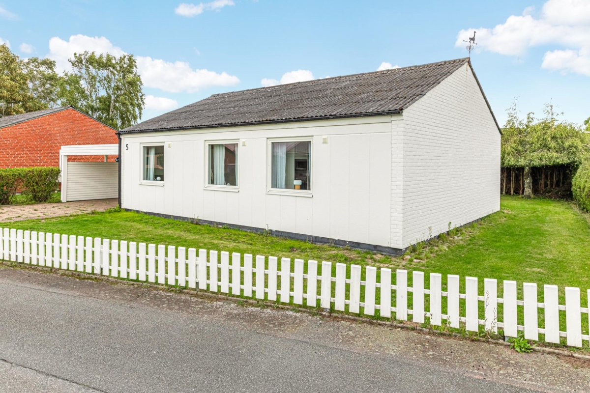 Totalrenoverad 60-tals villa på Helgedal! 