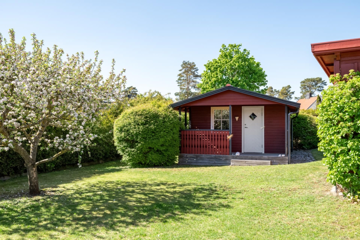 TROLLSLÄNDEVÄGEN 3A, ÅHUS 