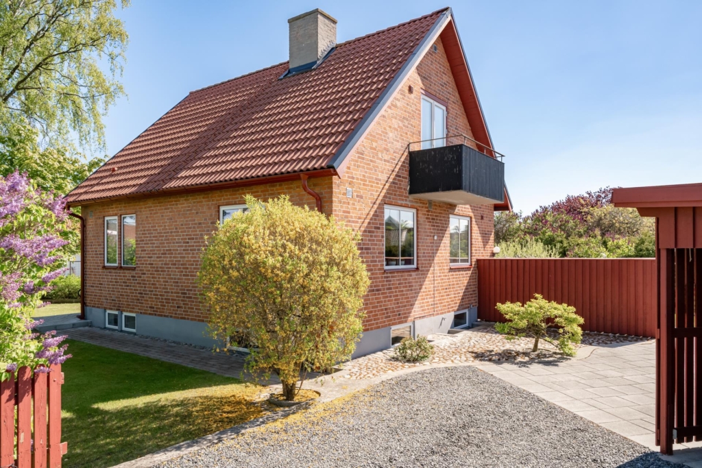 TROLLSLÄNDEVÄGEN 3A, ÅHUS