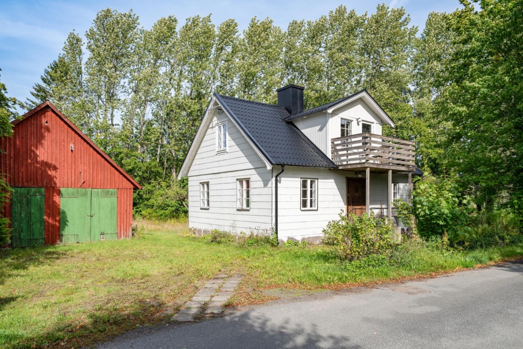 KARL NILS VÄG 11, LINDERÖD